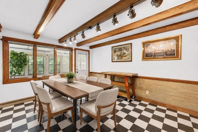 675 SUNSET CIRCLE, Green Bay, WI 54301