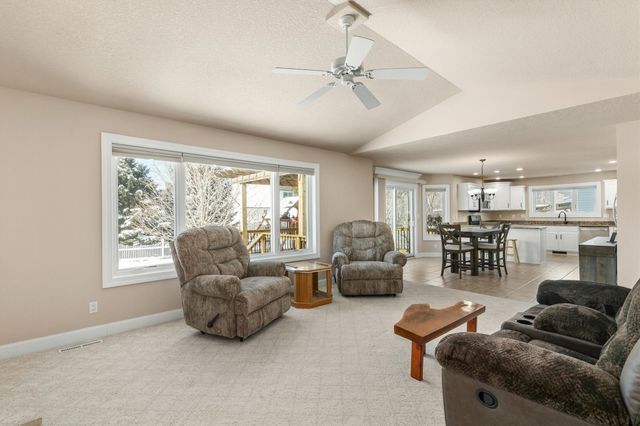 4943 Hemingway Drive, Ames, IA 50014