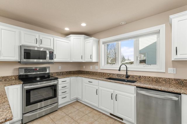 4943 Hemingway Drive, Ames, IA 50014