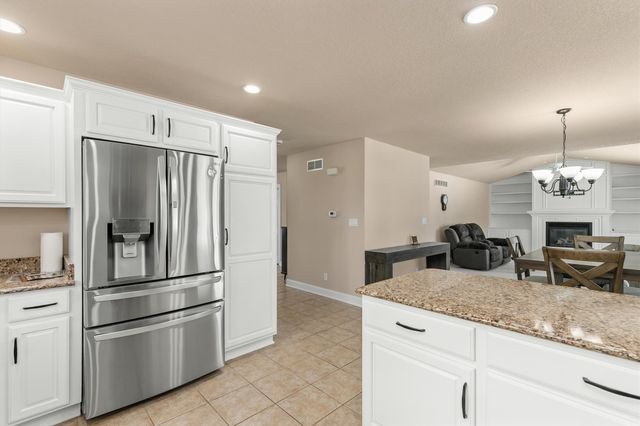 4943 Hemingway Drive, Ames, IA 50014