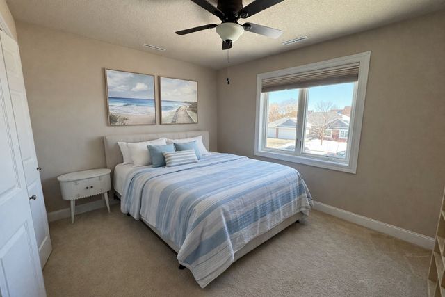 4943 Hemingway Drive, Ames, IA 50014