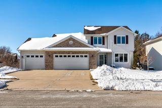 4943 Hemingway Drive, Ames, IA 50014