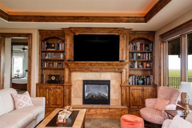 13565 S 60th Avenue W, Mitchellville, IA 50169
