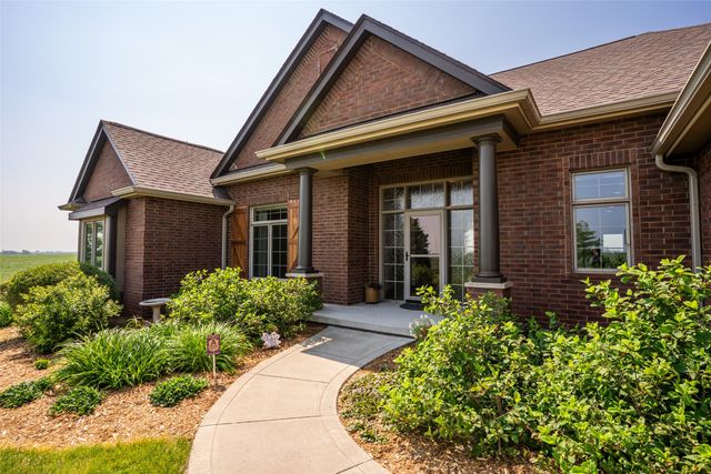 13565 S 60th Avenue W, Mitchellville, IA 50169