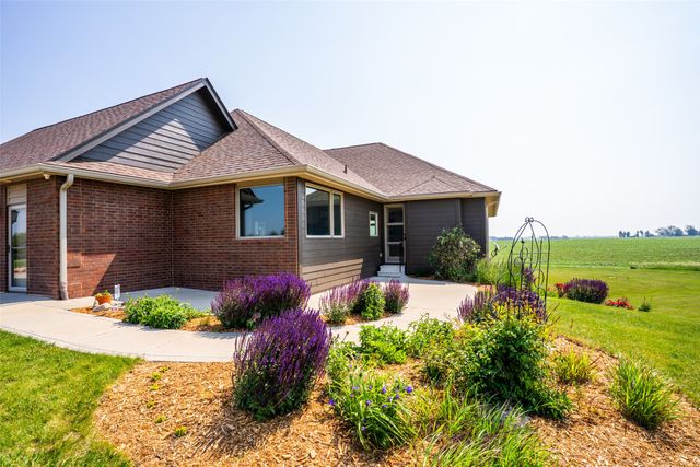 13565 S 60th Avenue W, Mitchellville, IA 50169