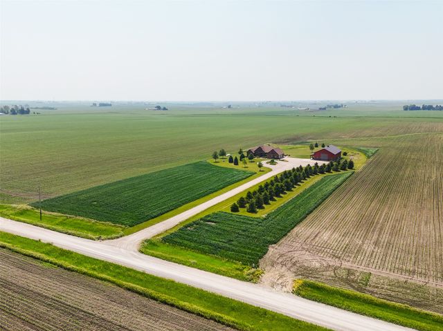 13565 S 60th Avenue W, Mitchellville, IA 50169