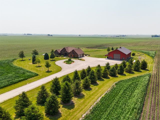 13565 S 60th Avenue W, Mitchellville, IA 50169