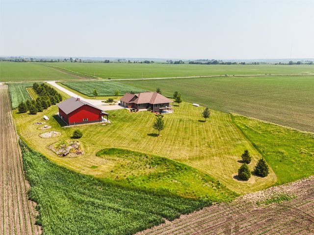 13565 S 60th Avenue W, Mitchellville, IA 50169