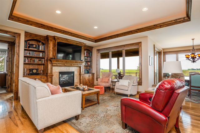 13565 S 60th Avenue W, Mitchellville, IA 50169