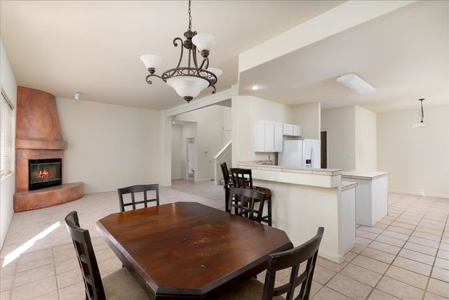 6532 Camino Rojo, Santa Fe, NM 87507