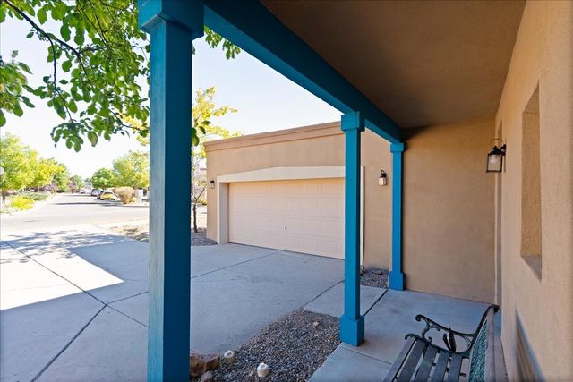 6532 Camino Rojo, Santa Fe, NM 87507