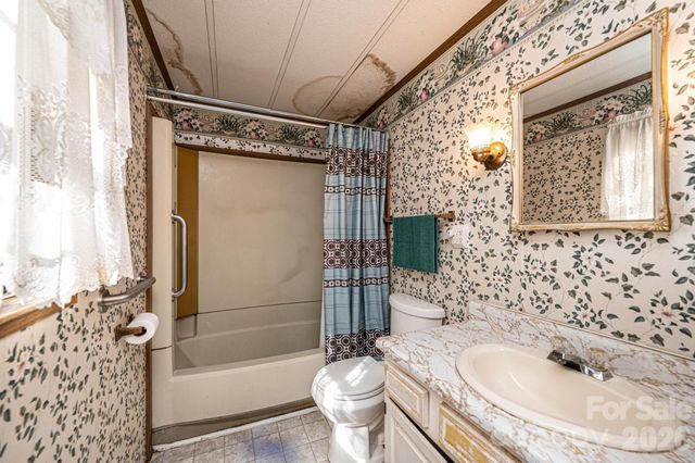 2474 Chandler Place, Granite Falls, NC 28630
