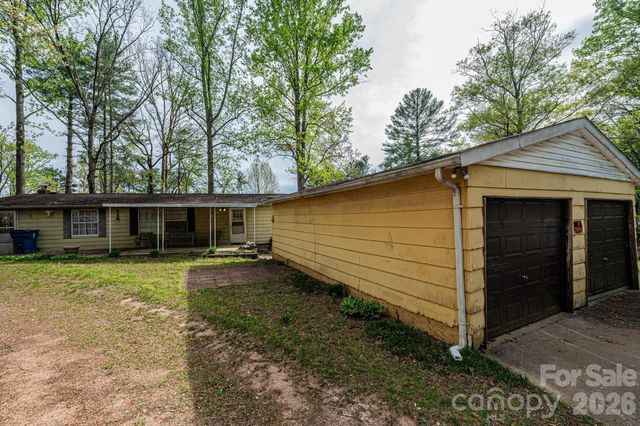 2474 Chandler Place, Granite Falls, NC 28630
