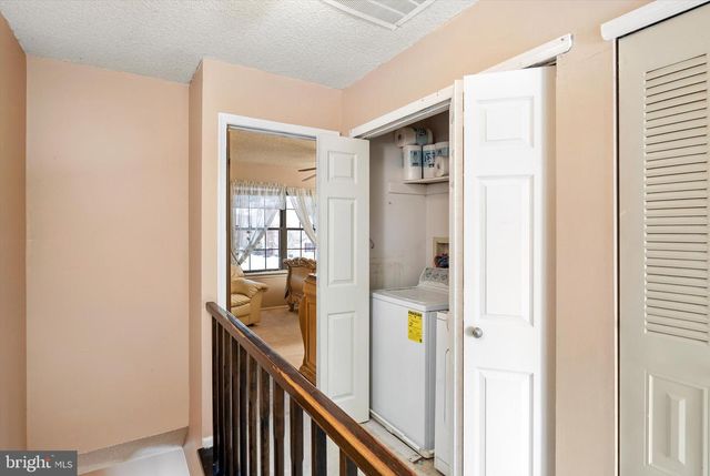 2 BRITTON CT, Lawrenceville, NJ 08648