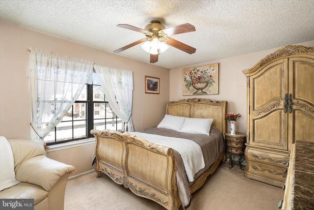 2 BRITTON CT, Lawrenceville, NJ 08648