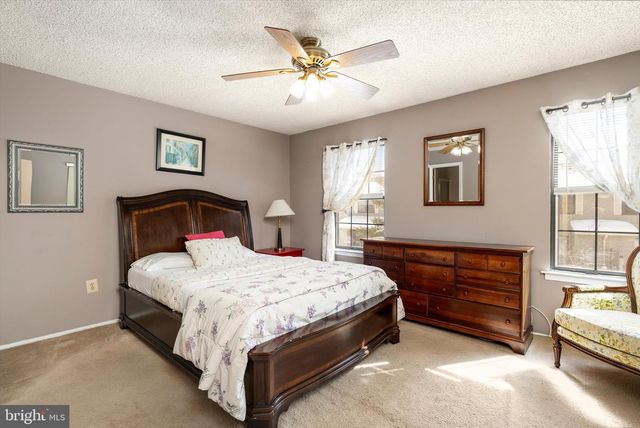 2 BRITTON CT, Lawrenceville, NJ 08648