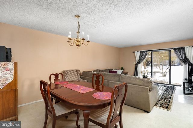 2 BRITTON CT, Lawrenceville, NJ 08648