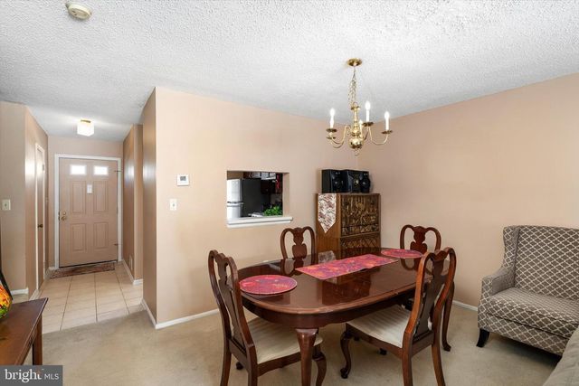 2 BRITTON CT, Lawrenceville, NJ 08648