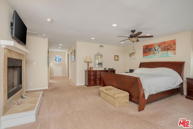 16155 Otsego Street, Encino (los Angeles), CA 91436