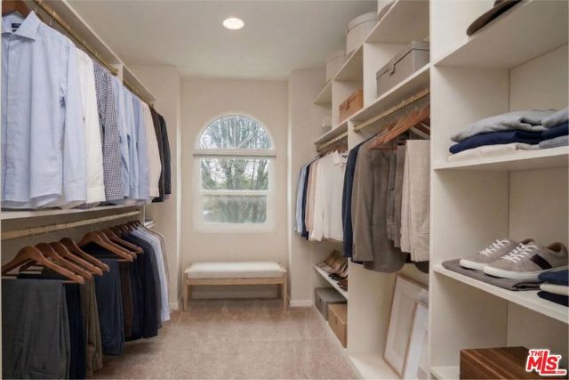 16155 Otsego Street, Encino (los Angeles), CA 91436