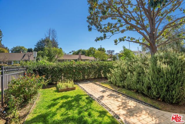 16155 Otsego Street, Encino (los Angeles), CA 91436