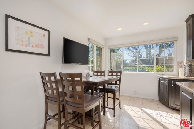 16155 Otsego Street, Encino (los Angeles), CA 91436