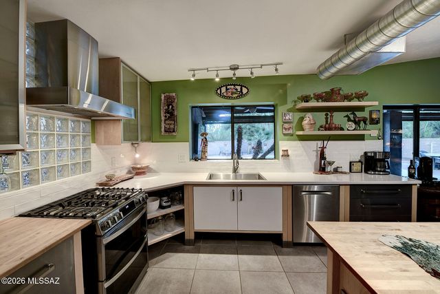 4550 N Placita De Las Chacras, Tucson, AZ 85718
