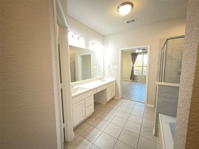 1724 Lone Lynx Way, Wylie, TX 75098