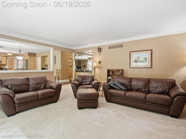 8829 WOODBERRY Road, Plymouth Charter Township, MI 48170