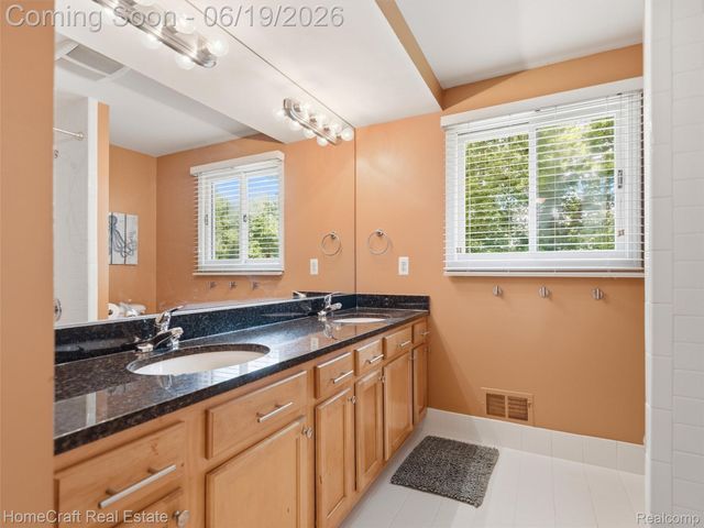 8829 WOODBERRY Road, Plymouth Charter Township, MI 48170