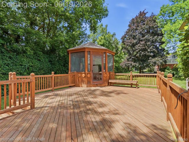 8829 WOODBERRY Road, Plymouth Charter Township, MI 48170