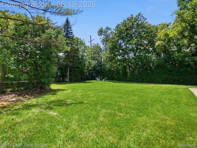 8829 WOODBERRY Road, Plymouth Charter Township, MI 48170