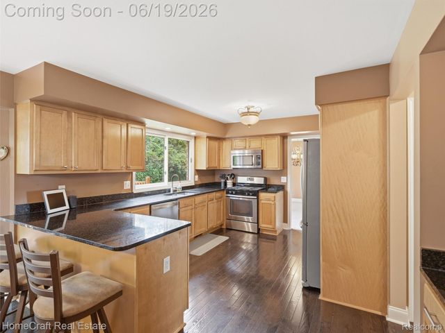 8829 WOODBERRY Road, Plymouth Charter Township, MI 48170