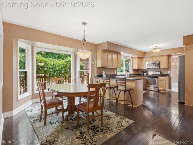 8829 WOODBERRY Road, Plymouth Charter Township, MI 48170