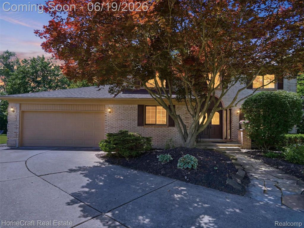 8829 WOODBERRY Road, Plymouth Charter Township, MI 48170