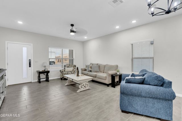 9928 MARISABEL Place, Socorro, TX 79927