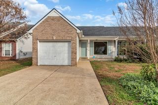 1631 Beaconcrest Cir, Murfreesboro, TN 37128