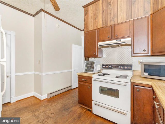 831 OAK HILL AVE, Hagerstown, MD 21742