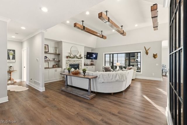 8257 Akron Avenue NW, Canal Fulton, OH 44614