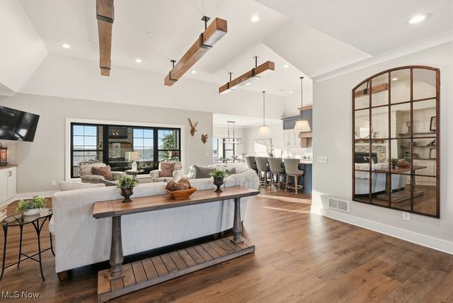 8257 Akron Avenue NW, Canal Fulton, OH 44614