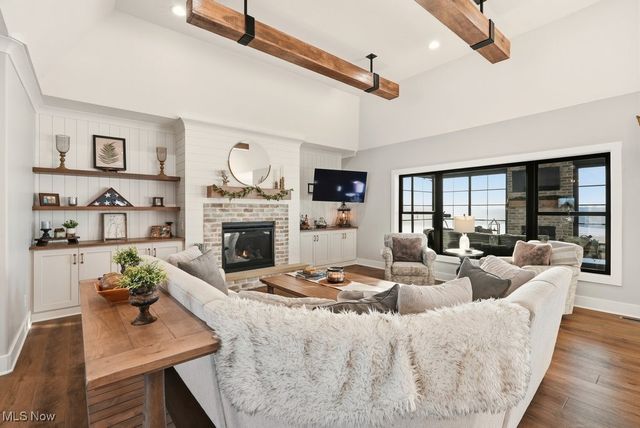 8257 Akron Avenue NW, Canal Fulton, OH 44614