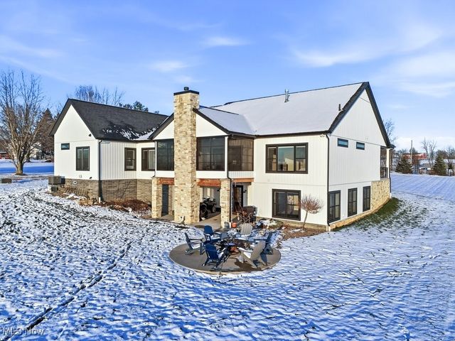 8257 Akron Avenue NW, Canal Fulton, OH 44614