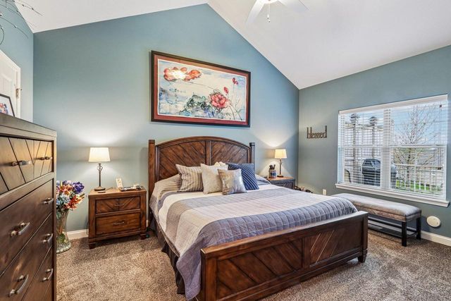 1016 Ann Marie WAY, Oconomowoc, WI 53066