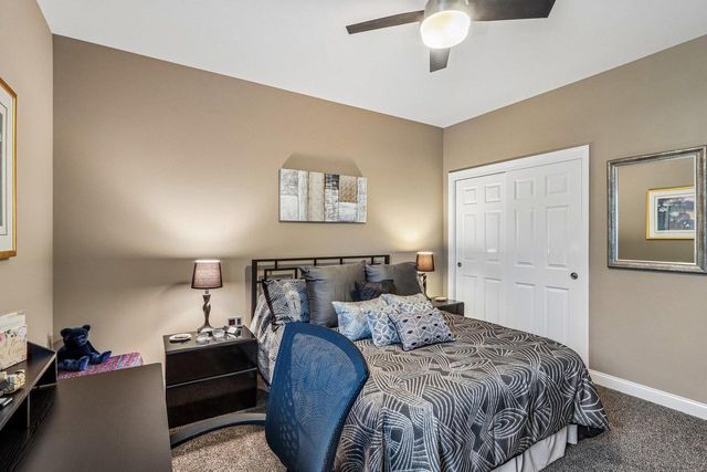 1016 Ann Marie WAY, Oconomowoc, WI 53066