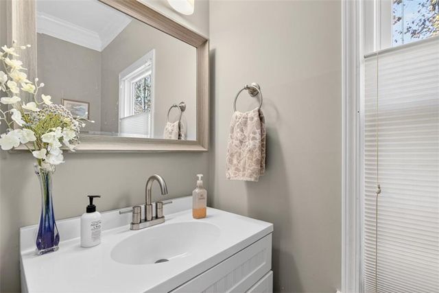 5060 Brent Knoll Lane, Suwanee, GA 30024