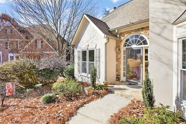 5060 Brent Knoll Lane, Suwanee, GA 30024