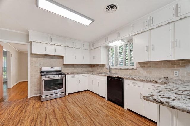 2526 Gramercy Street, Houston, TX 77030