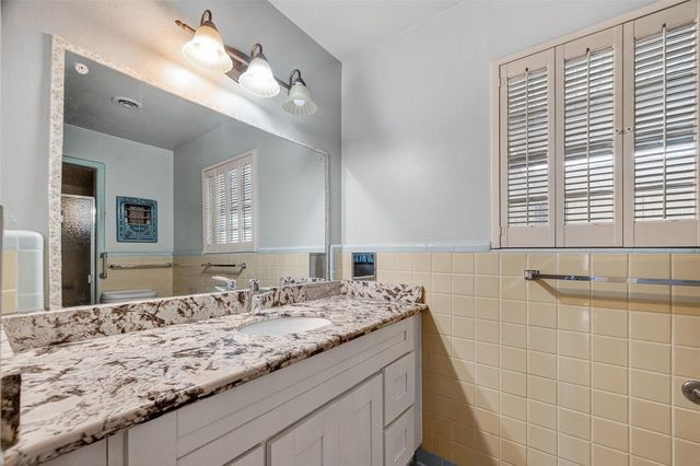 2526 Gramercy Street, Houston, TX 77030