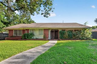 2526 Gramercy Street, Houston, TX 77030