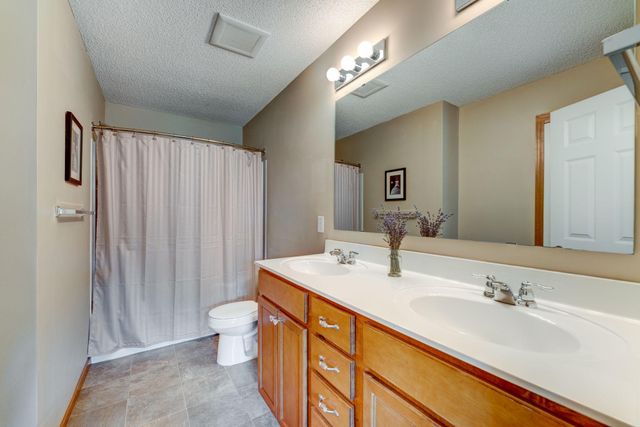 11939 Emery Village Drive N 2, Champlin, MN 55316